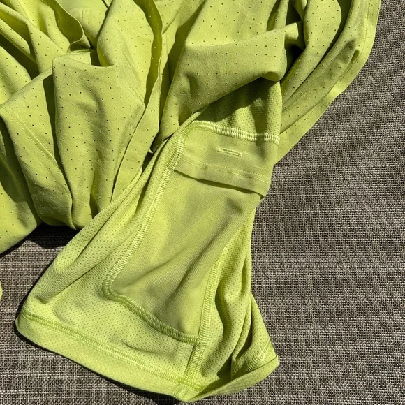 Lululemon Fast and Free short lined Wasabi. Mens size small - Picture 12 of 15